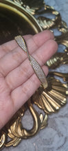 Load image into Gallery viewer, Crystal Twist Bangle