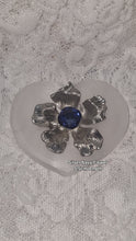 Load image into Gallery viewer, Flower Brooches Collection
