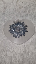 Load image into Gallery viewer, Sunflower Brooch
