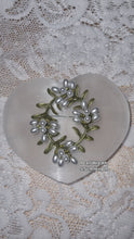 Load image into Gallery viewer, Flower Brooches Collection
