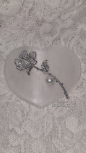 Load image into Gallery viewer, Flower Brooches Collection
